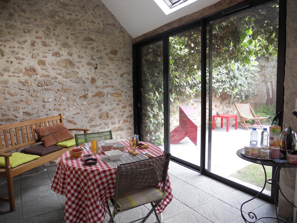 Bed and Breakfast Le Nid D'Hirondelles Perthes-en-Gatinais Екстер'єр фото