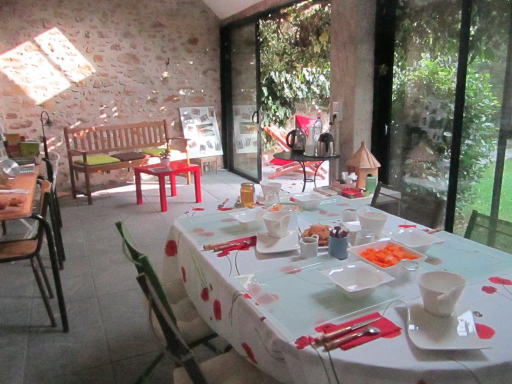Bed and Breakfast Le Nid D'Hirondelles Perthes-en-Gatinais Екстер'єр фото